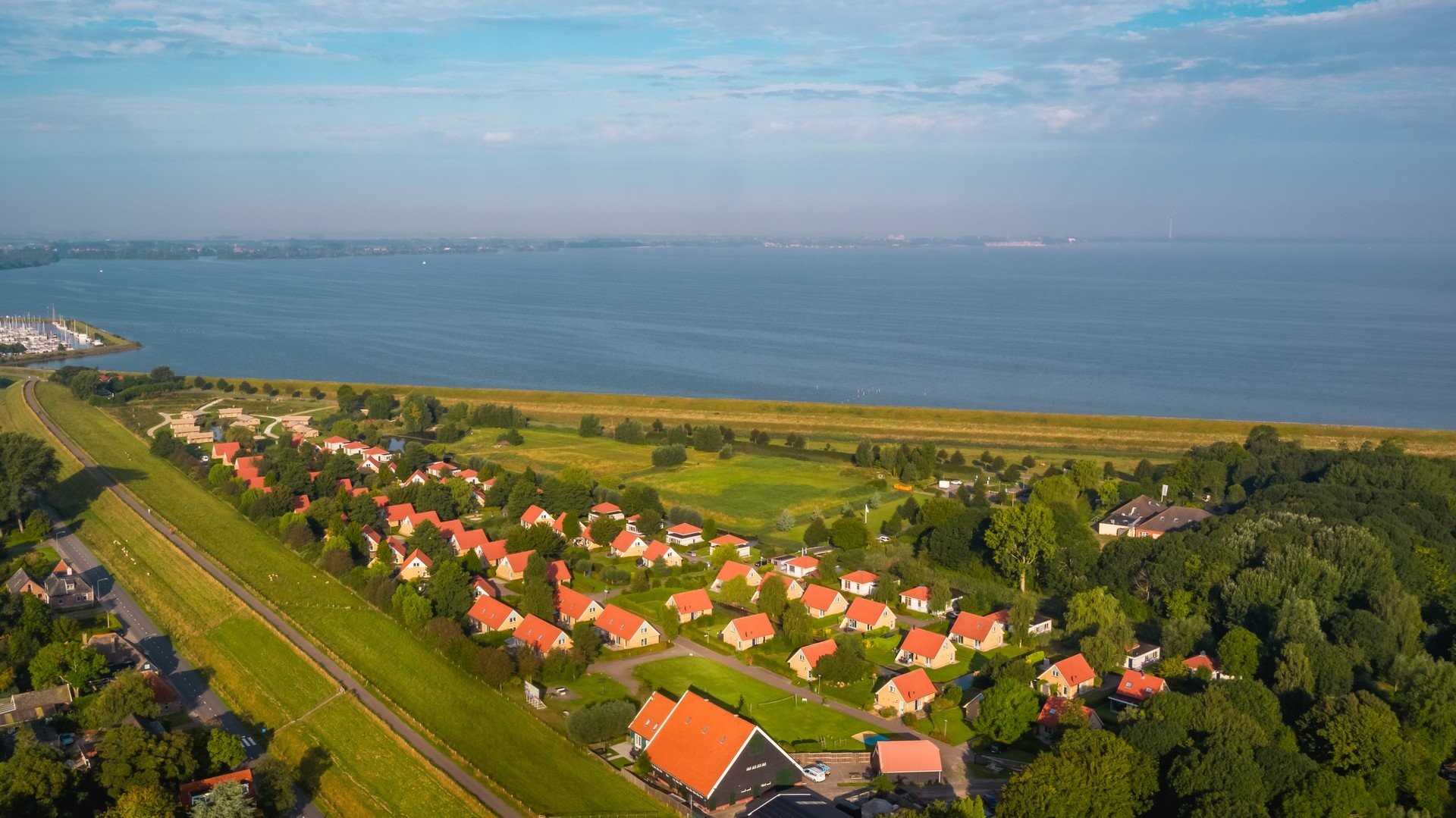 Villavakantiepark ijsselhof aan het ijsselmeer 2